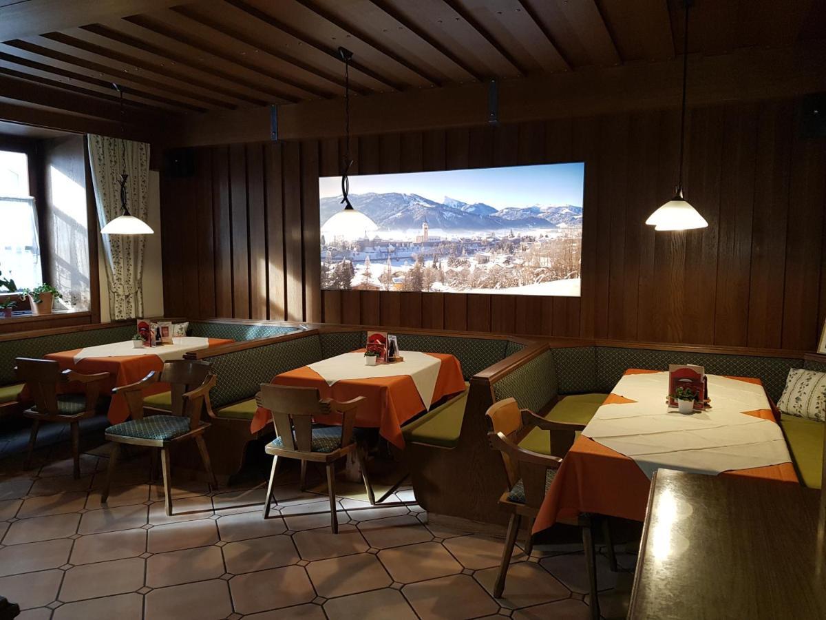 Gasthof - Restaurant Loecker Radstadt Exterior foto